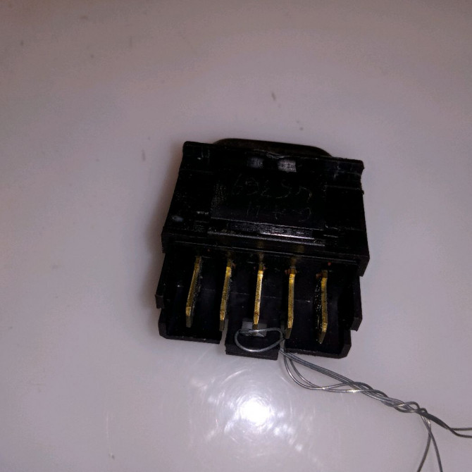 Commande leve-glace porte arrière droite occasion CITROEN XSARA PICASSO Phase 2 02-2004->12-2010 1.6 HDI 110ch 6552Z7 2