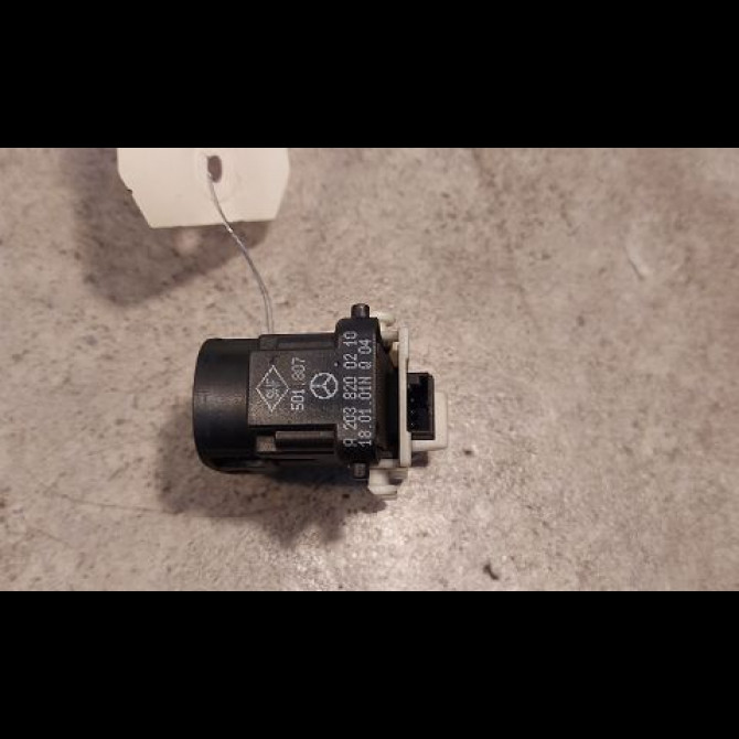 Commande leve-glace porte arrière gauche occasion MERCEDES CLASSE C II Phase 1 05-2000->03-2004 20382002107167 2