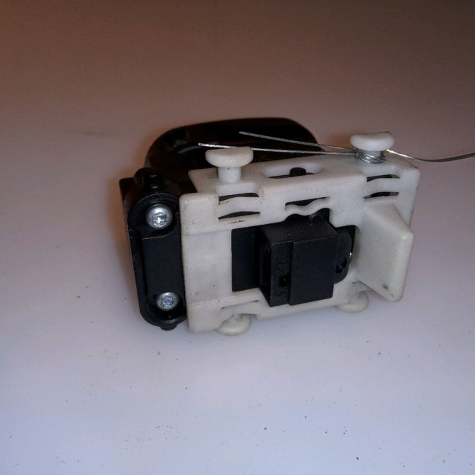 Commande leve-glace porte arrière gauche occasion MERCEDES CLASSE C II Phase 1 05-2000->03-2004 C 220 CDI 20382002107167 2