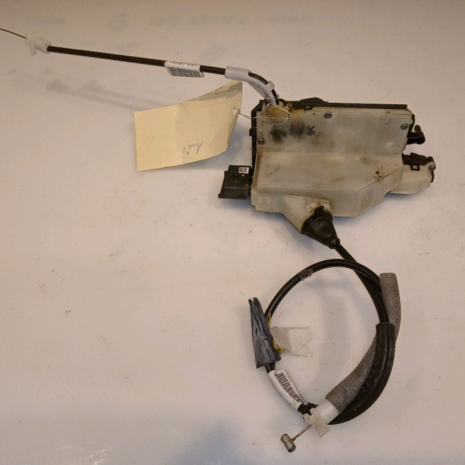 Serrure porte ard occasion PEUGEOT 2008 Phase 1 04-1995->04-1999 1.6 BlueHDI 120ch 9812501180 2