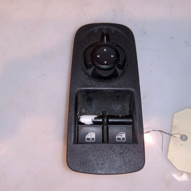 Commande lève-glace porte avant gauche occasion ALFA ROMEO MI.TO MI.TO Phase 1 2008-09-01->2016-12-31 1.3 JTDM 95ch 156085171 1