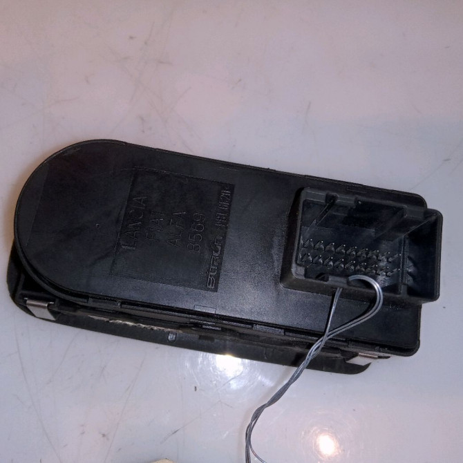 Commande lève-glace porte avant gauche occasion ALFA ROMEO MI.TO MI.TO Phase 1 2008-09-01->2016-12-31 1.3 JTDM 95ch 156085171 2