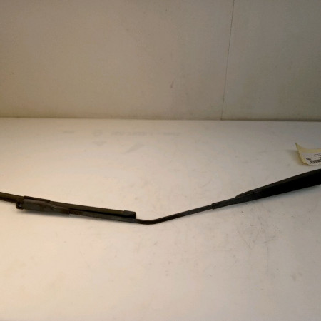 Bras essuie-glace avant droit occasion ALFA ROMEO MI.TO MI.TO Phase 1 2008-09-01->2016-12-31 1.3 JTDM 95ch 50521548