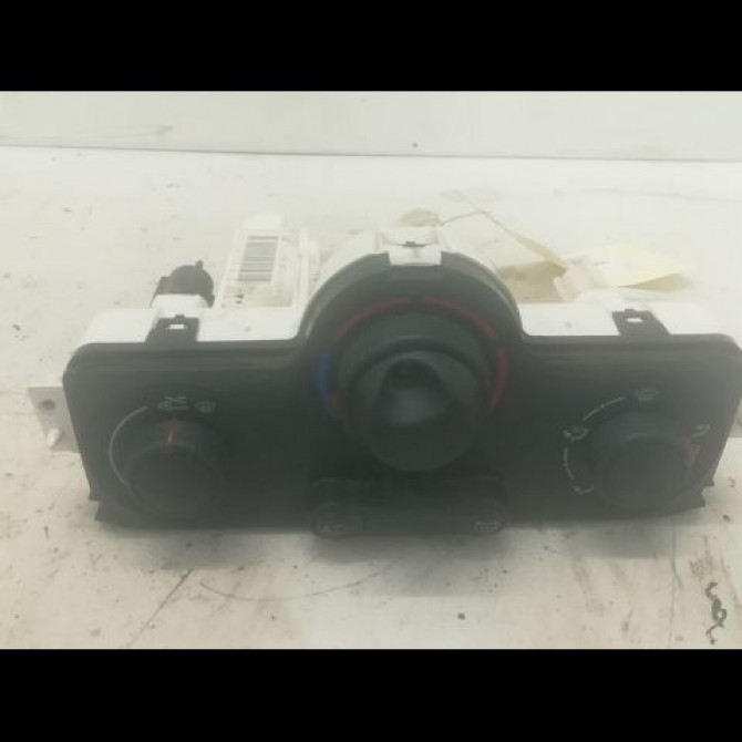 Commande de chauffage occasion RENAULT MEGANE II Phase 2 01-2006->06-2009 1.5 DCI 85ch 7701064234 1