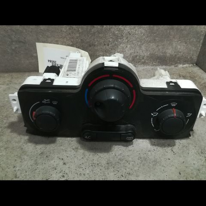 Commande de chauffage occasion RENAULT MEGANE II Phase 2 01-2006->06-2009 1.5 DCI 105ch 7701064234 1