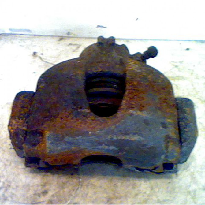 Etrier de frein avant gauche occasion RENAULT MEGANE II Phase 1 09-2003->12-2005 7701065266 1