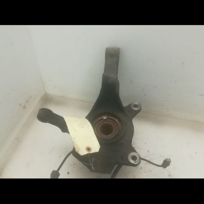 Moyeu avg occasion RENAULT LAGUNA II Phase 2 03-2005->09-2007 2.0 DCI 150ch 402102084R 2