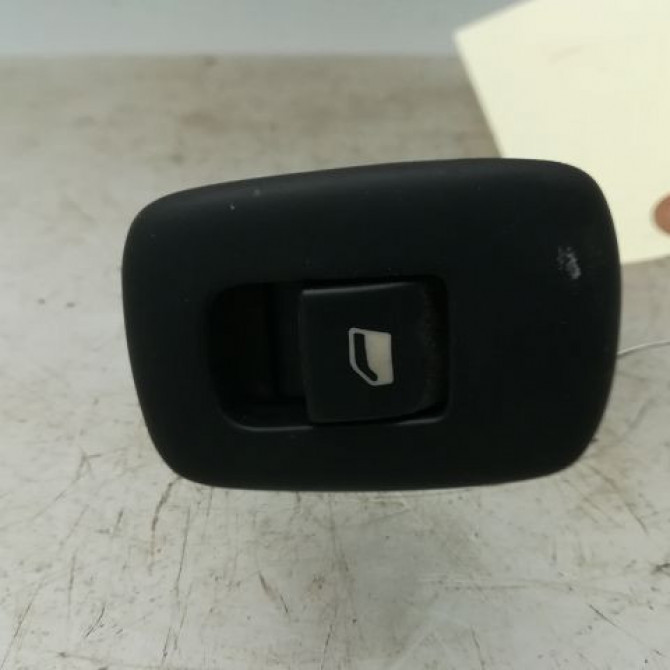 Commande leve-glace porte arrière gauche occasion CITROEN C3 II Phase 1 11-2009->02-2013 1.4 HDi 70ch 98012514XT 1
