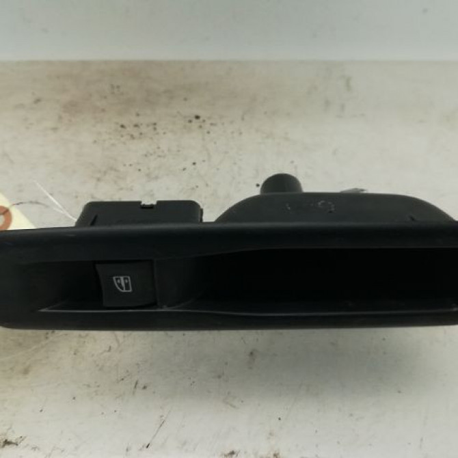 Commande leve-glace porte arrière gauche occasion RENAULT MEGANE III Phase 3 10-2013->... 1.6 DCI 130ch 1