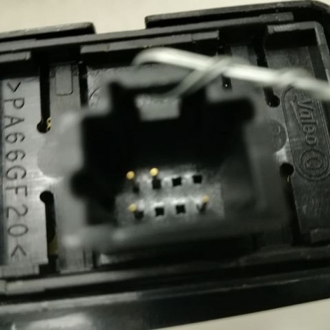 Commande leve-glace porte arrière gauche occasion RENAULT MEGANE III Phase 3 10-2013->... 1.6 DCI 130ch 3