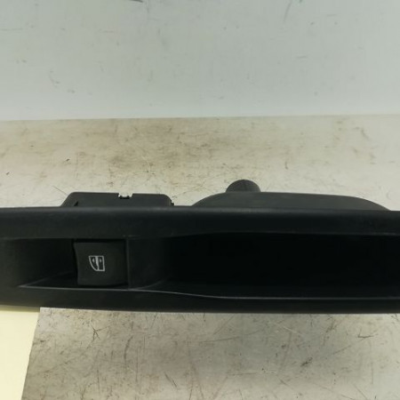 Commande leve-glace porte arrière droite occasion RENAULT MEGANE III Phase 3 10-2013->... 1.6 DCI 130ch