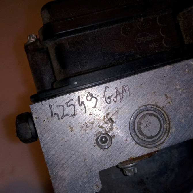 Unité hydraulique ABS occasion NISSAN NOTE I phase 2 03-2009->02-2014 476609U16B 4