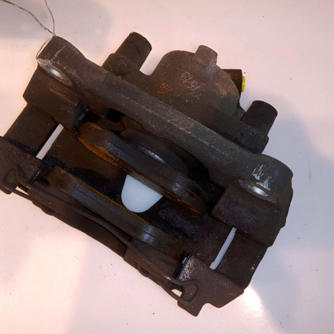 Etrier de frein avant droit occasion RENAULT MEGANE II Phase 2 01-2006->06-2009 1.5 DCI 85ch 7701065267 2