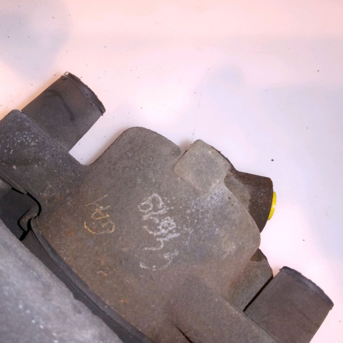 Etrier de frein avant droit occasion RENAULT MEGANE II Phase 2 01-2006->06-2009 1.5 DCI 85ch 7701065267 3