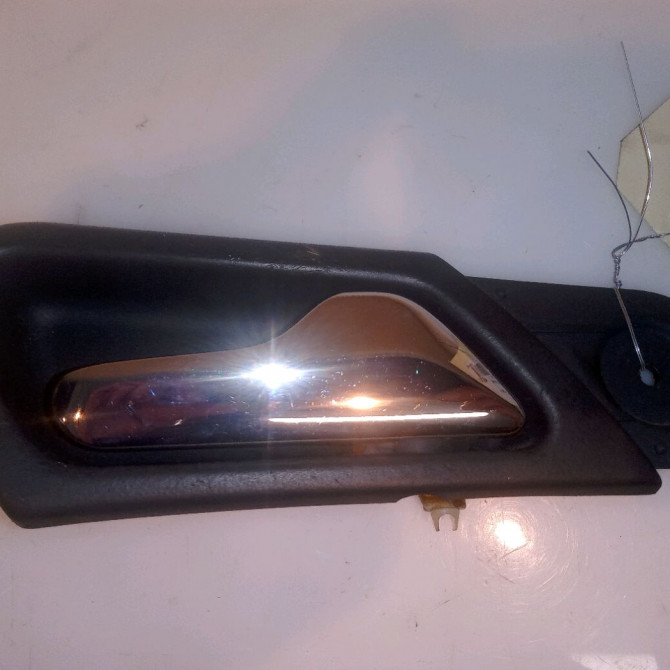 Poignee int porte avd occasion MERCEDES CLASSE C II Phase 1 05-2000->03-2004 1