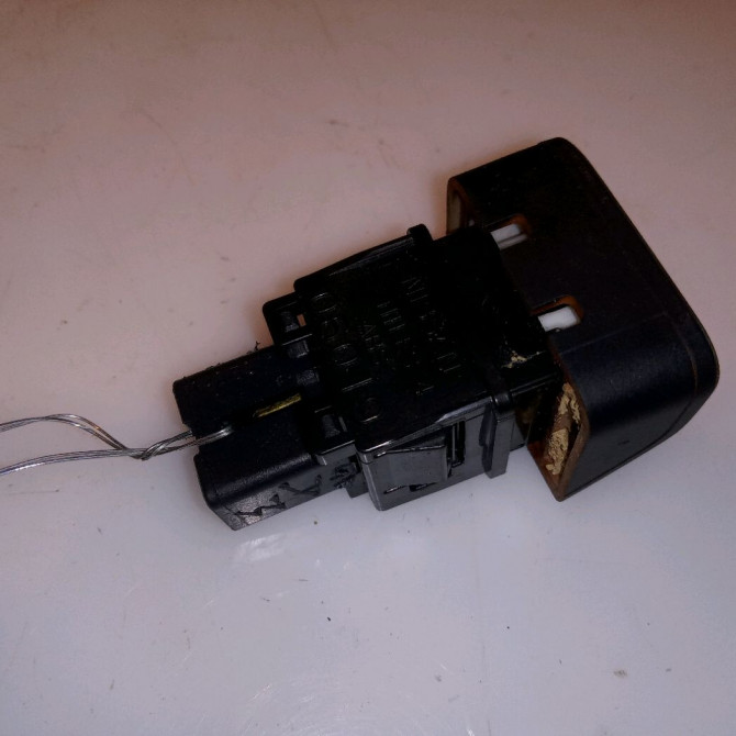 Bouton de warning occasion NISSAN NOTE I phase 2 03-2009->02-2014 252901U600 2