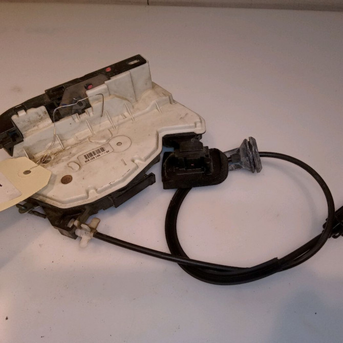 Serrure porte avd occasion VOLKSWAGEN GOLF VI Phase 1 10-2008->04-2013 1.4 TSI 16v 122ch 2