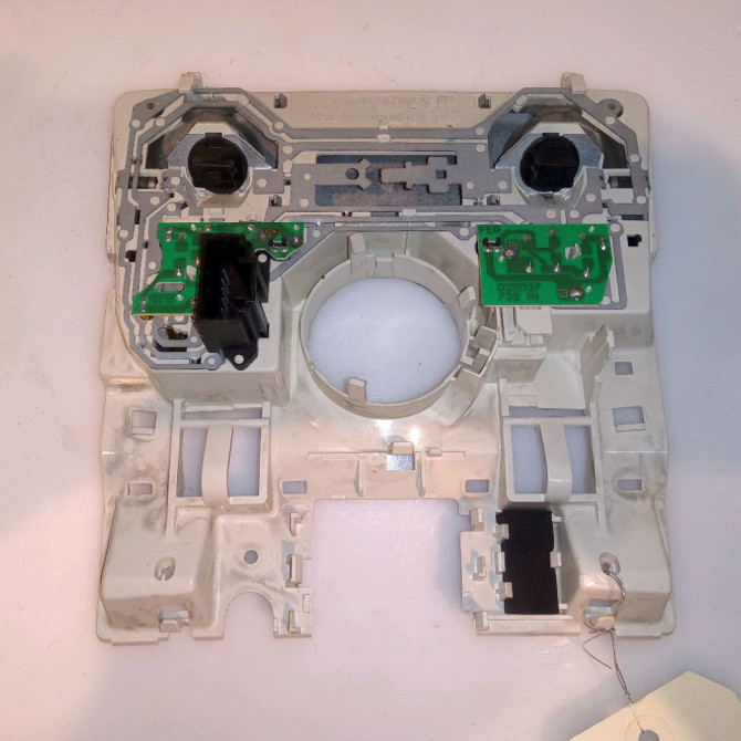 Plafonnier occasion VOLKSWAGEN GOLF VI Phase 1 10-2008->04-2013 1.4 TSI 16v 122ch 2