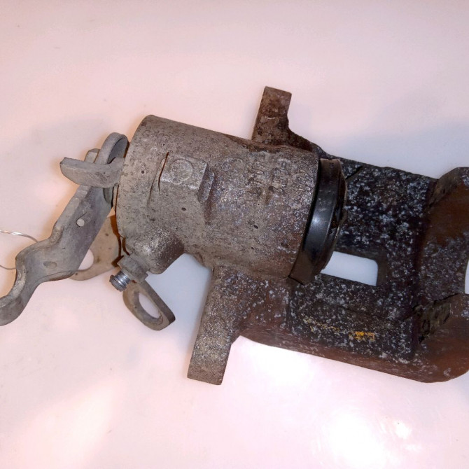 Etrier de frein arrière gauche occasion VOLKSWAGEN GOLF VI Phase 1 10-2008->04-2013 1.4 TSI 16v 122ch 2