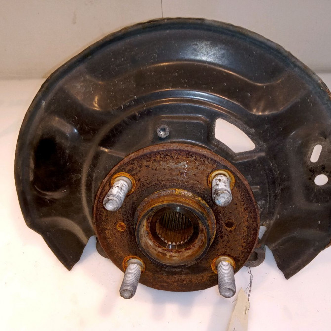 Moyeu avg occasion TOYOTA YARIS III YARIS III Phase 1 2011-03-01->2015-04-30 1.5 100ch 90363W0005 1