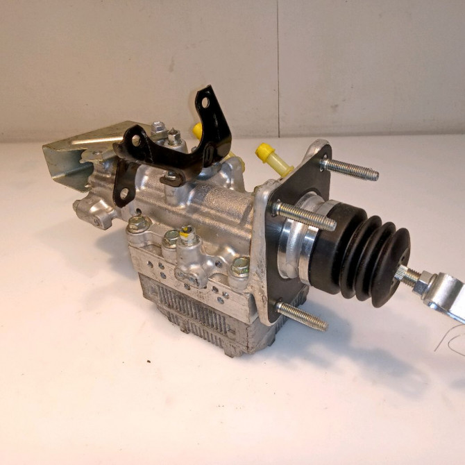 Unité hydraulique ABS occasion TOYOTA YARIS III YARIS III Phase 1 2011-03-01->2015-04-30 1.5 100ch 3