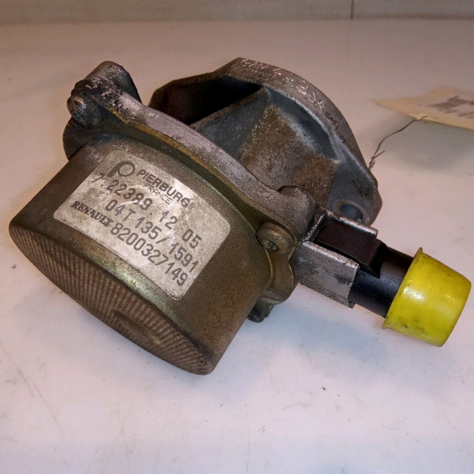 Pompe a vide occasion RENAULT CLIO II Phase 2 06-2001->07-2006 1.5 DCI 65ch 146502217R 2