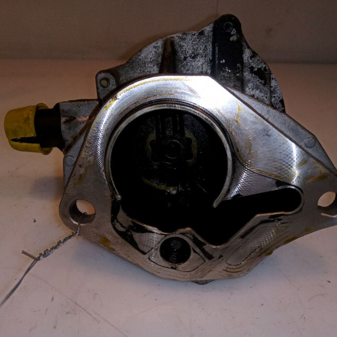 Pompe a vide occasion RENAULT CLIO II Phase 2 06-2001->07-2006 1.5 DCI 65ch 146502217R 3