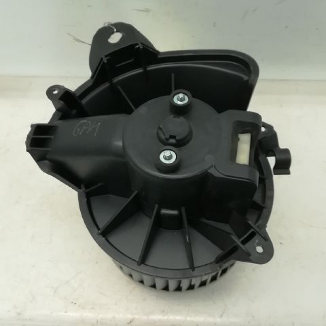 Ventilateur de chauffage occasion FIAT GRANDE PUNTO III Phase 1 09-2005->12-2013 1.2i 77364956 1