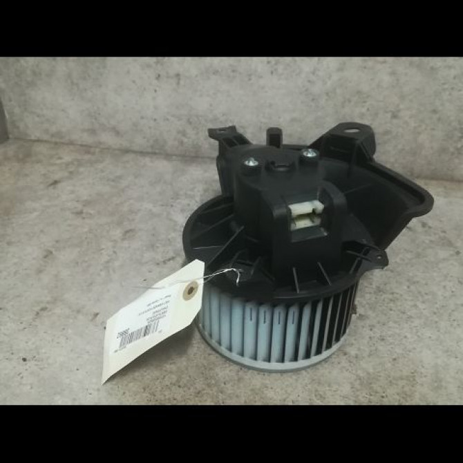 Ventilateur de chauffage occasion FIAT GRANDE PUNTO III Phase 1 09-2005->12-2013 1.4i 77ch 77364956 1