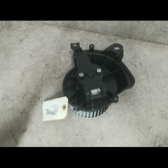 Ventilateur de chauffage occasion FIAT GRANDE PUNTO III Phase 1 09-2005->12-2013 1.4i 77ch 77364956 2