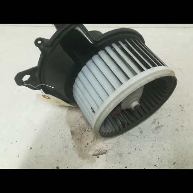 Ventilateur de chauffage occasion FIAT PUNTO EVO III Phase 1 10-2009->12-2013 1.3 MULTIJET 75ch 77364956 1