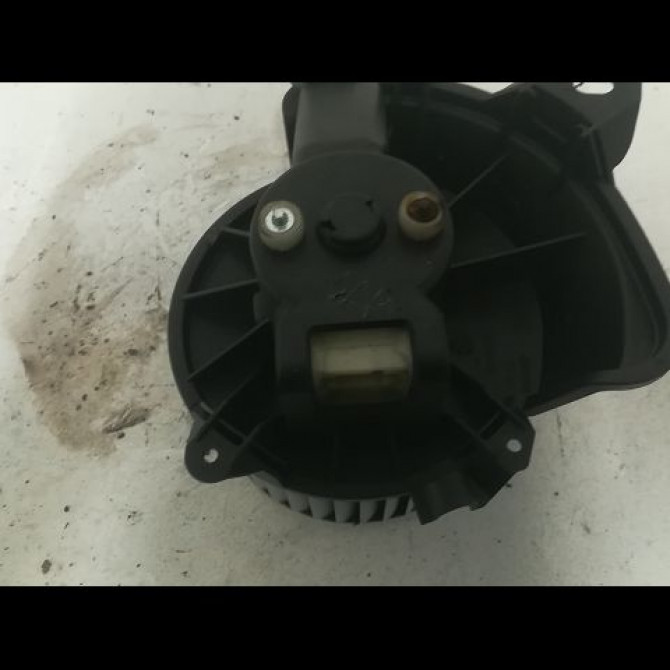 Ventilateur de chauffage occasion FIAT PUNTO EVO III Phase 1 10-2009->12-2013 1.3 MULTIJET 75ch 77364956 2