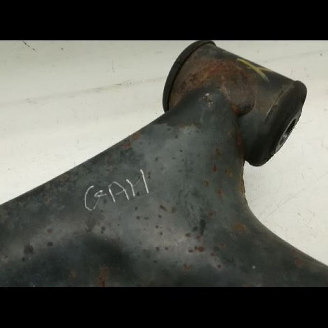 Triangle inf avg occasion FORD FIESTA VI Phase 1 10-2008->11-2012 1.4 TDCI 70ch 1737305 2