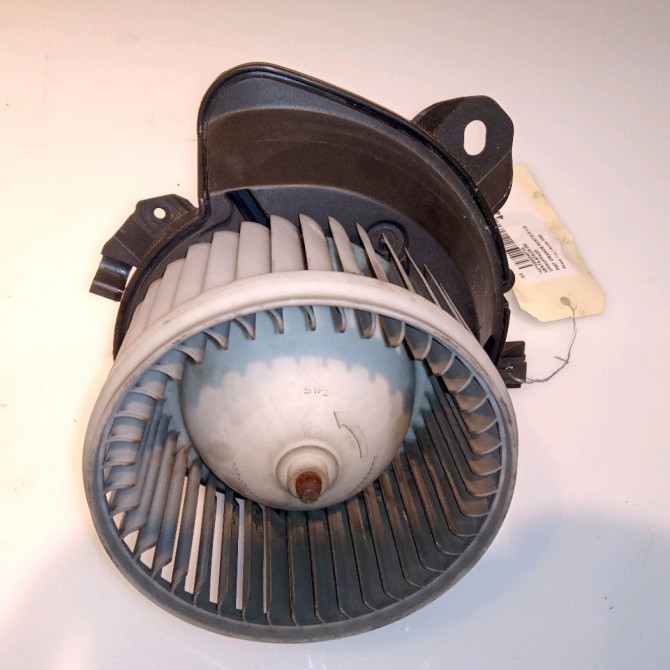 Ventilateur de chauffage occasion FIAT GRANDE PUNTO III Phase 1 09-2005->12-2013 1.2i 65ch 77364956 1