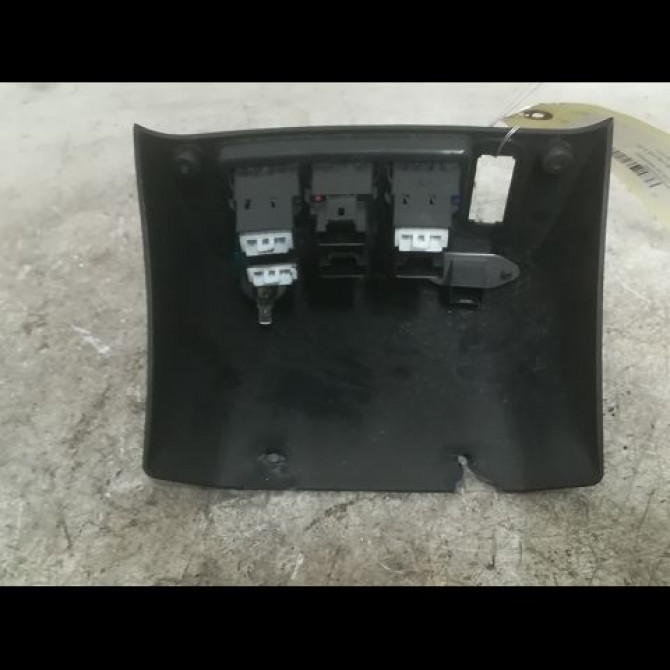 Bouton de warning occasion BOLLORE BLUECAR Phase 1 01-2011->... ELEC 2