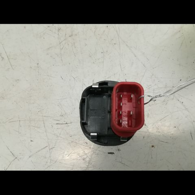 Commande lève-glace porte avant droite occasion FORD FIESTA V Phase 2 10-2005->10-2008 1.3i 2