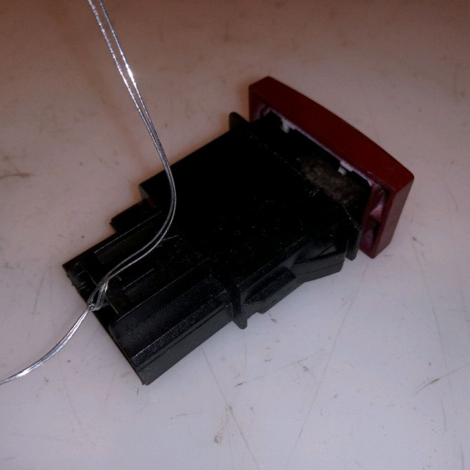 Bouton de warning occasion BOLLORE BLUECAR Phase 1 01-2011->... ELEC 2