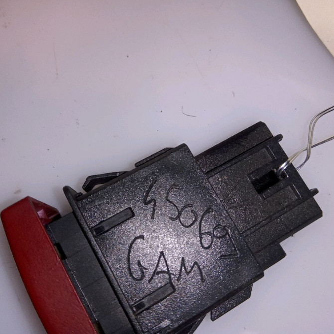 Bouton de warning occasion BOLLORE BLUECAR Phase 1 01-2011->... ELEC 3