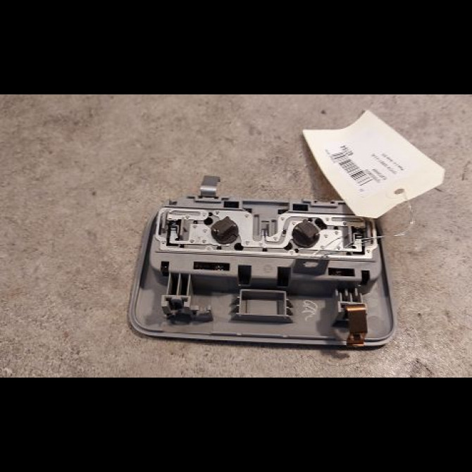 Plafonnier occasion TOYOTA YARIS II Phase 2 01-2009->05-2011 1.4 D-4D 90ch 8124052040B0 2