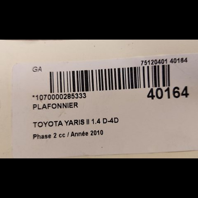 Plafonnier occasion TOYOTA YARIS II Phase 2 01-2009->05-2011 1.4 D-4D 90ch 8124052040B0 3
