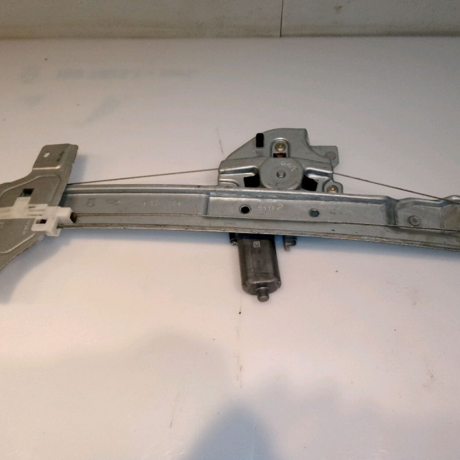 Mecanisme + moteur lève-glace avant droit occasion CITROEN C3 III Phase 1 10-2016->... 1.2i 82ch 9813093180 2