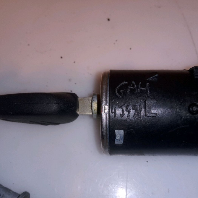 Kit serrures + antivol occasion CITROEN C3 III Phase 1 10-2016->... 1.2i 82ch 9814453580 2