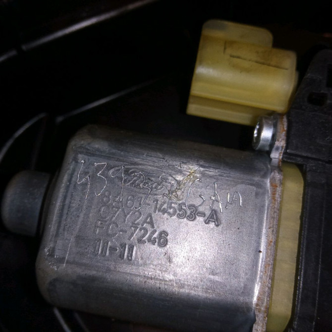 Mecanisme + moteur lève-glace avant droit occasion FORD FIESTA VI Phase 1 10-2008->11-2012 1.4 TDCI 70ch 1837993 3