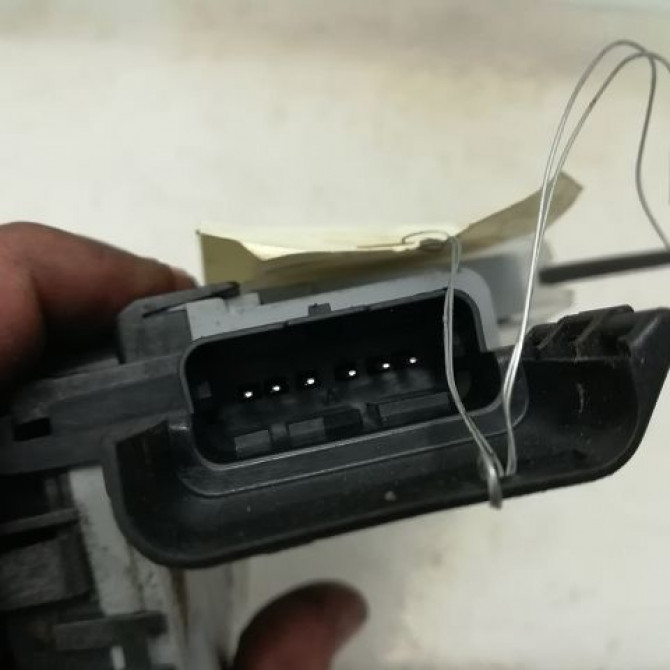 Serrure porte arg occasion PEUGEOT 308 I Phase 1 09-2007->03-2011 1.6 HDI 8v 112ch 9800617580 4