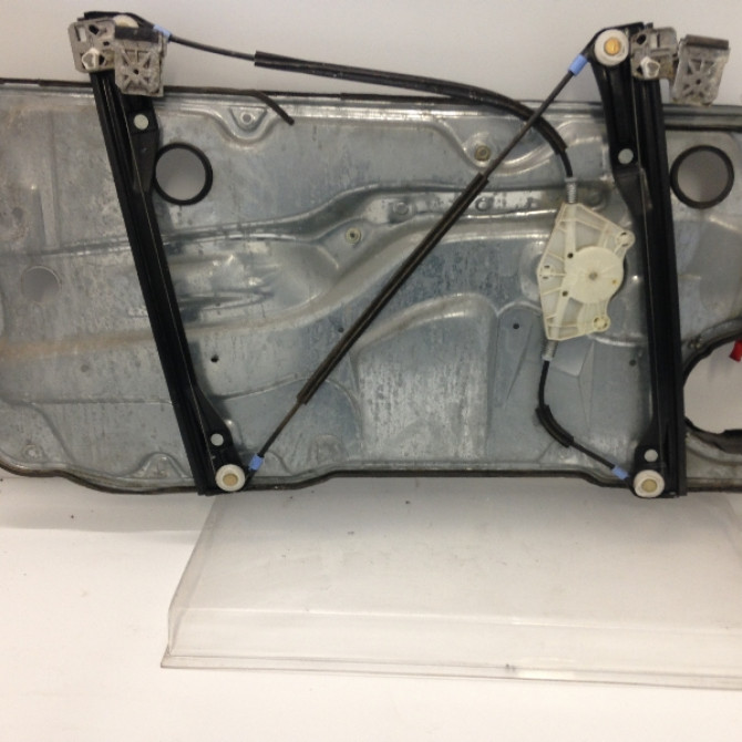 Mecanisme + moteur lève-glace avant droit occasion VOLKSWAGEN GOLF IV GOLF IV Phase 1 1998-01-01->2005-06-30 1J3837462H 5
