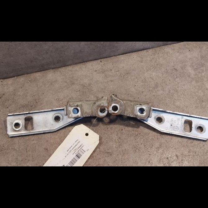 Compas d capot occasion VOLKSWAGEN GOLF IV GOLF IV Phase 1 1998-01-01->2005-06-30 1.9 TDI 100ch 1J0823302A 1