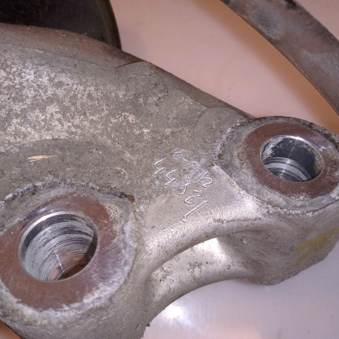 Moyeu avg occasion TOYOTA PRIUS II Phase 1 03-2004->11-2009 110 Hybride 4351047010 3