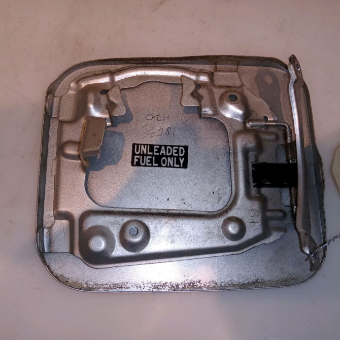 Volet de trappe carburant occasion TOYOTA PRIUS II Phase 1 03-2004->11-2009 110 Hybride 7735047020 2