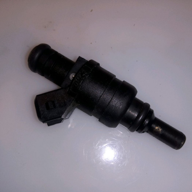 Injecteur occasion B.M.W. SERIE 3 IV Phase 2 09-2001->03-2005 13537546244 1