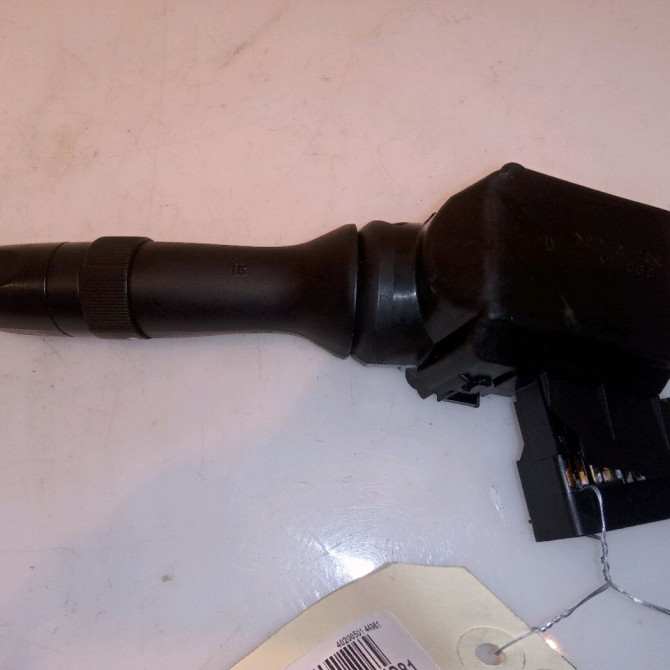 Commande essuie glace occasion TOYOTA PRIUS II Phase 1 03-2004->11-2009 110 Hybride 8465247040 2